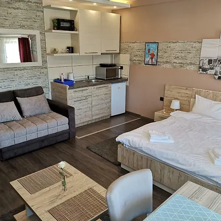 Apartment K22 Milmari *